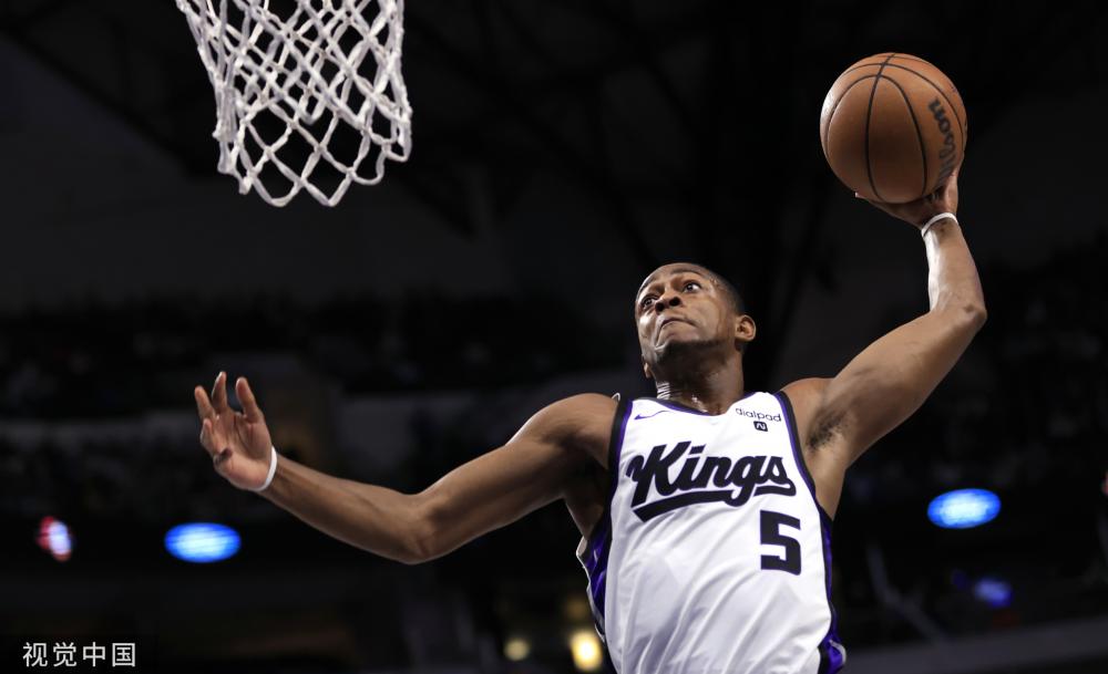 两支队伍的 两支队伍的